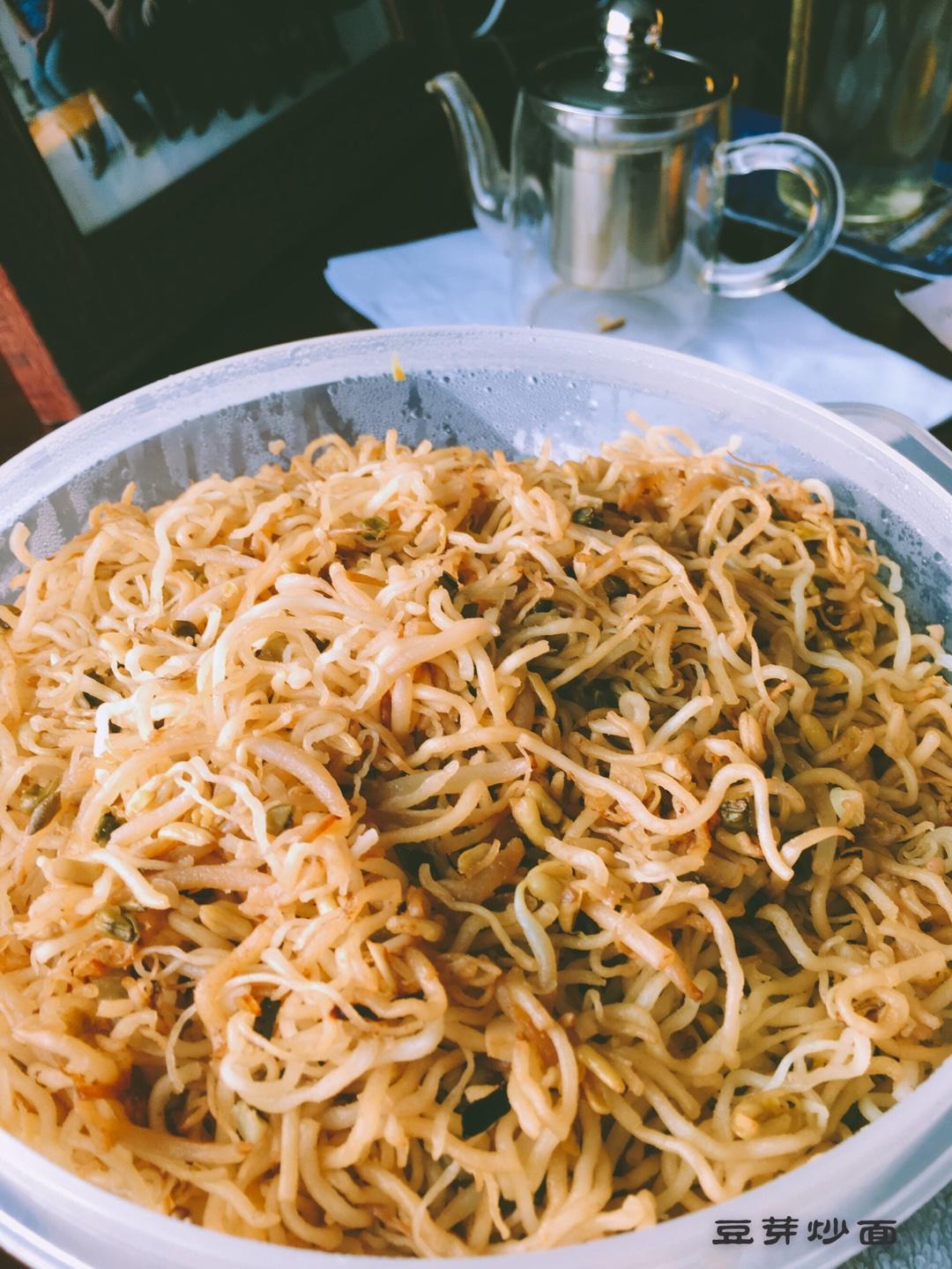 【豆芽炒面】超快手的做法