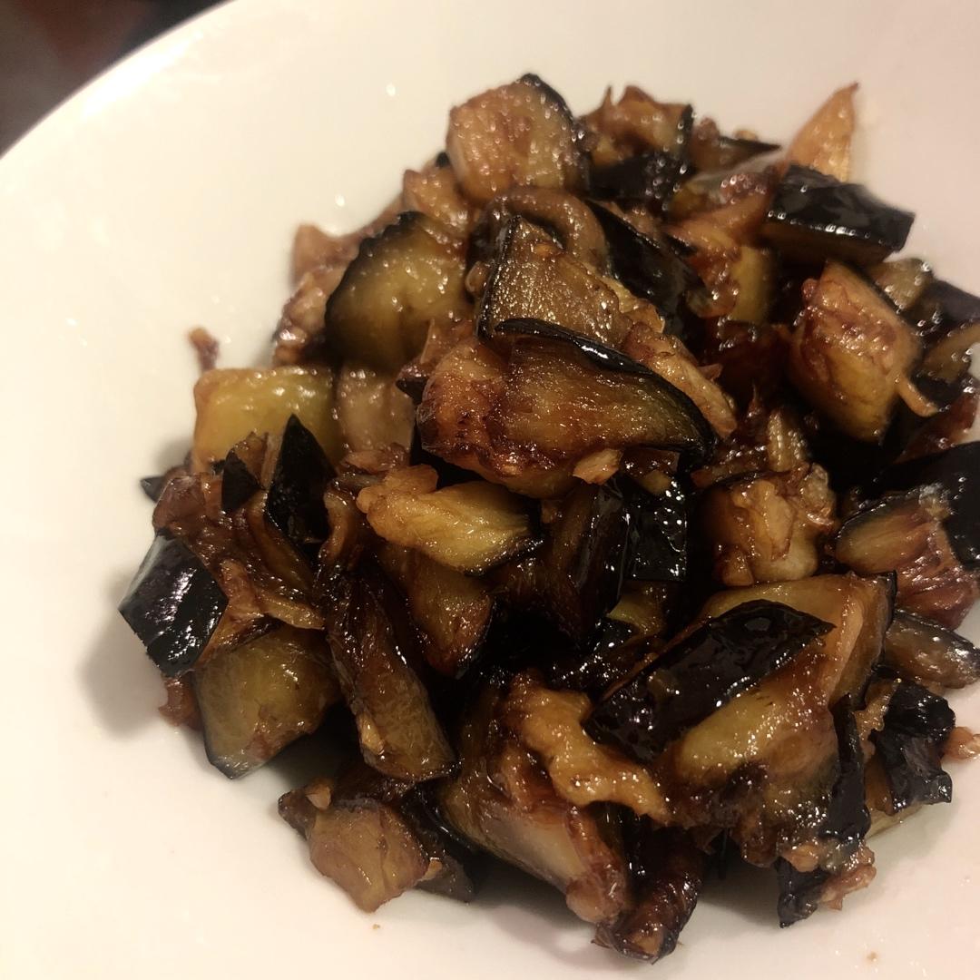 红烧茄子，好吃到舔盘子