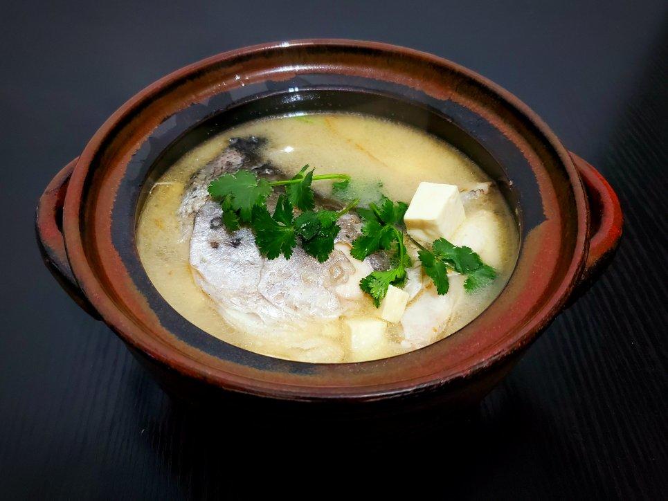 鱼头豆腐汤