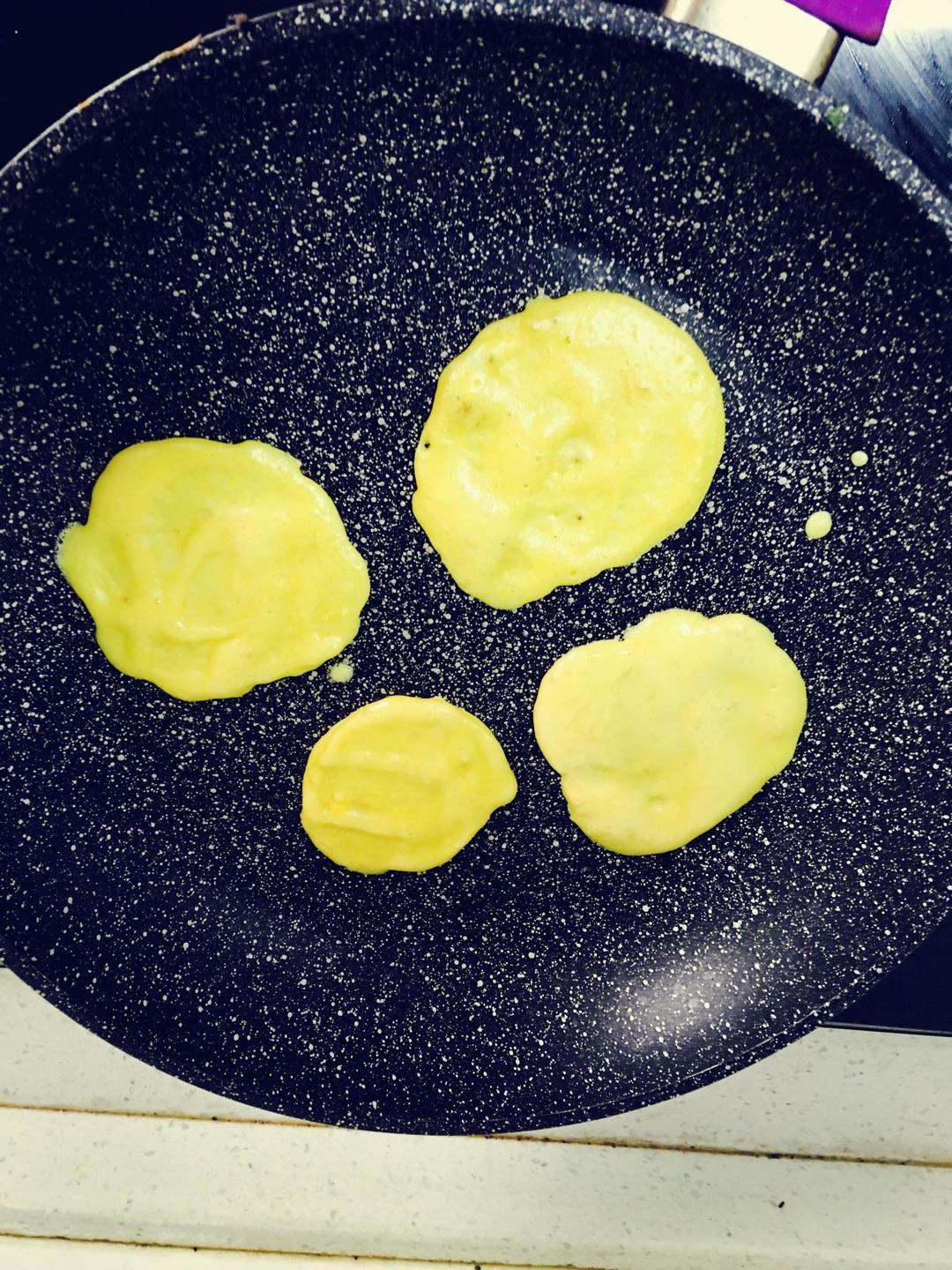 辅食：香蕉饼 9月+宝宝食用的做法 步骤5