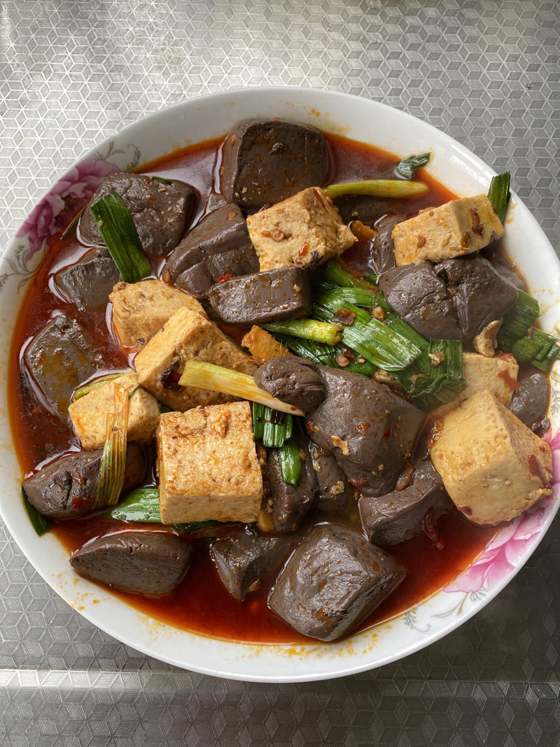 超级好吃的鸭血豆腐