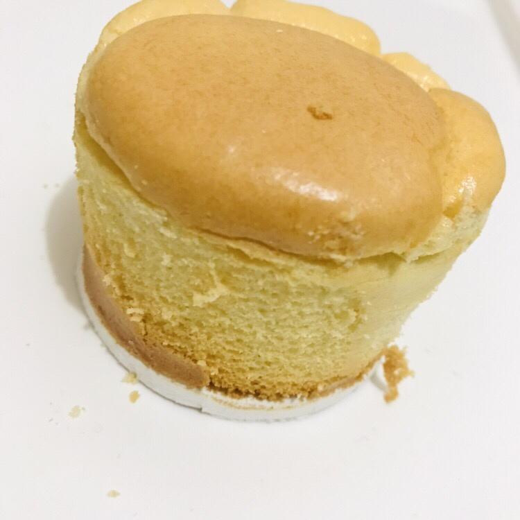戚风杯子蛋糕^_^不开裂不回缩喔～