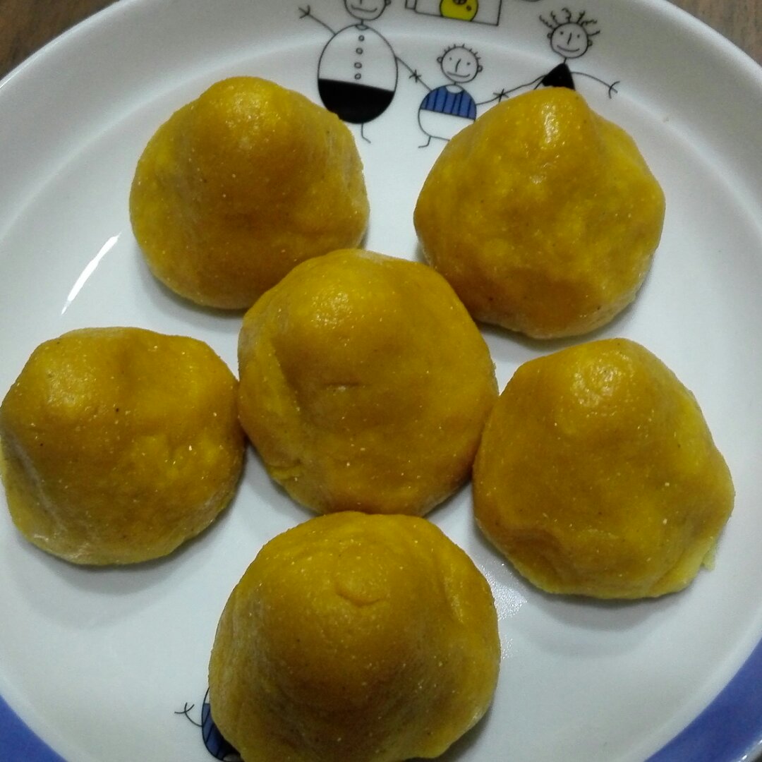 碧眼女子2002做的南瓜窝窝头