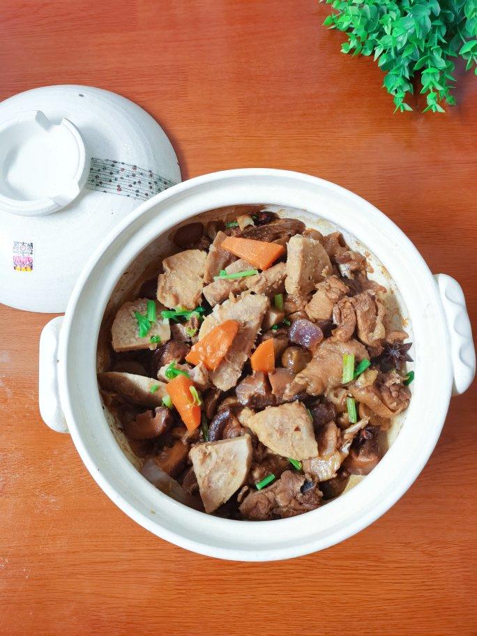 广东沙姜鸡煲