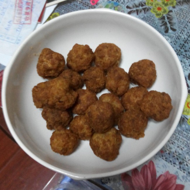酥炸肉丸子