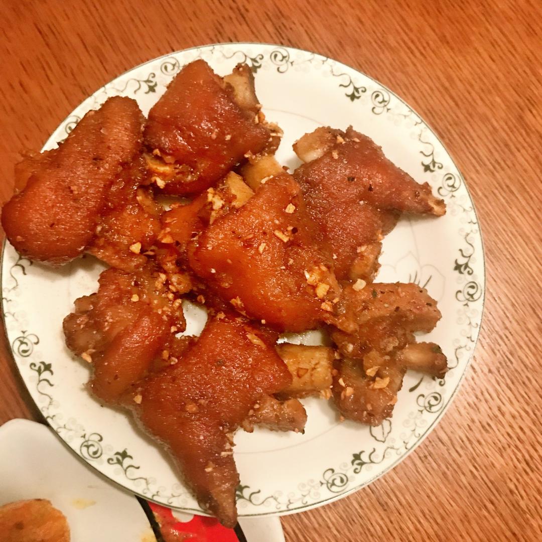 生活要自立的豆豆做的椒盐孜然猪手