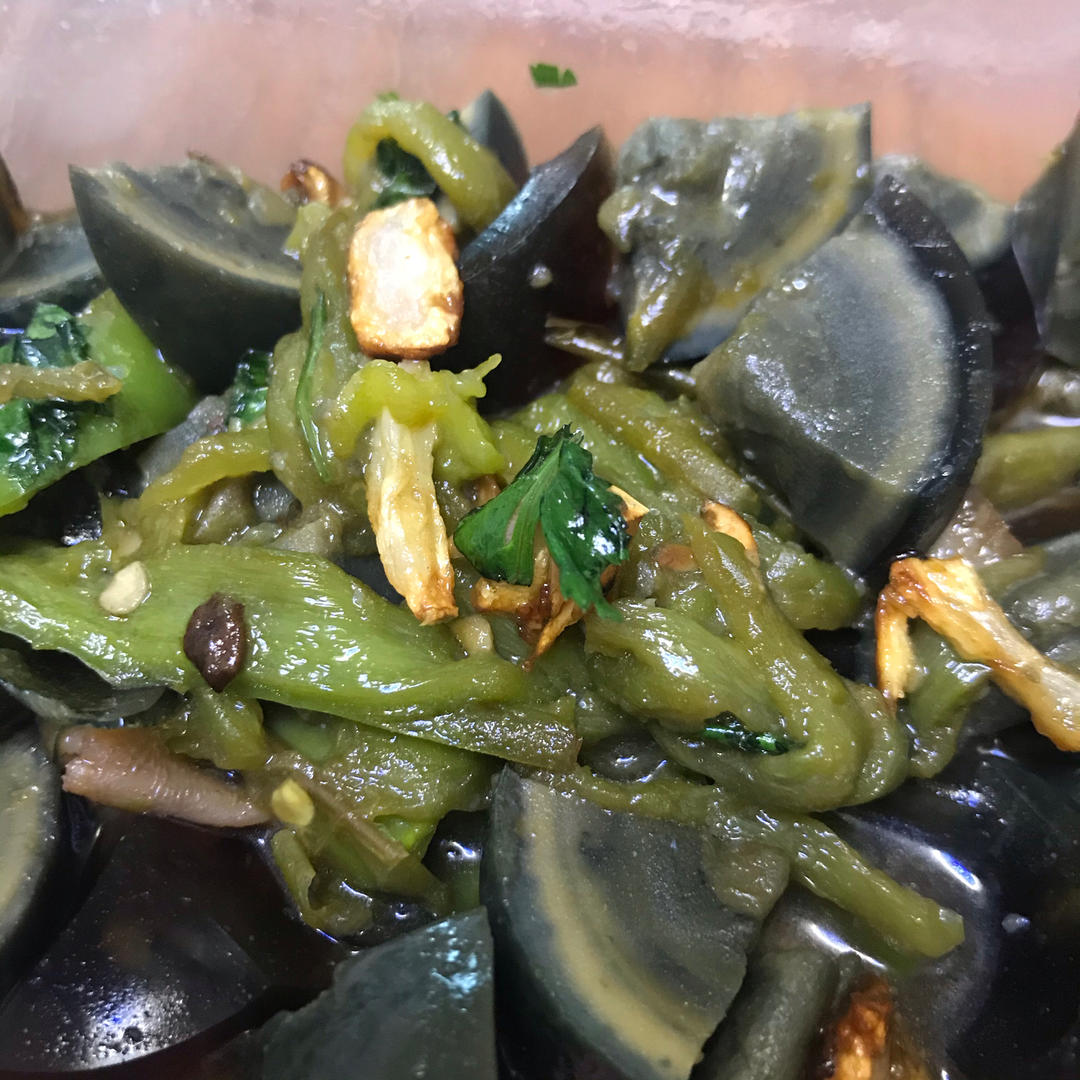 擂辣椒皮蛋茄子