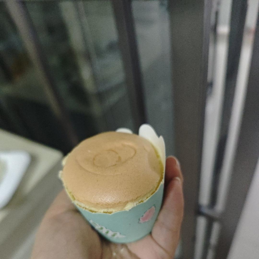 戚风小纸杯蛋糕