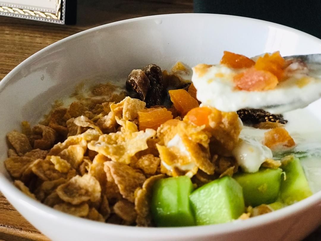 牛油果香蕉奶昔