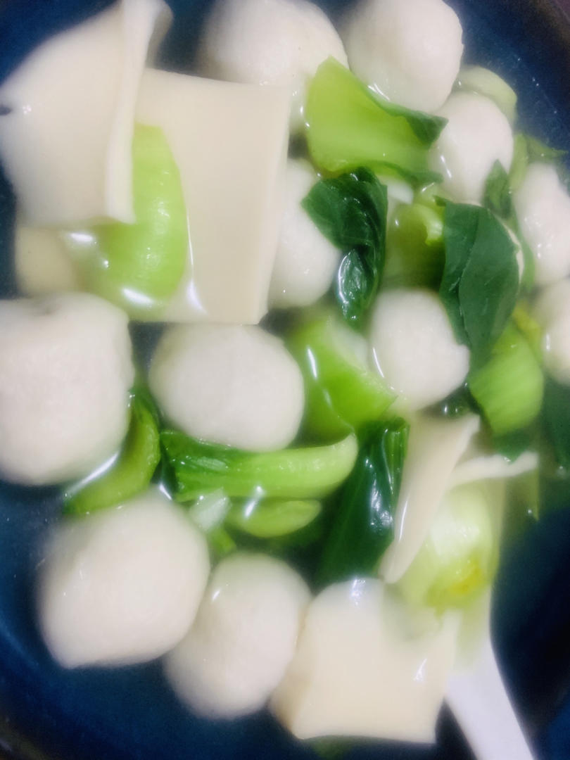 鱼丸青菜汤