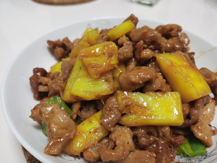 菠萝咕咾肉，咬一口不老的灵魂