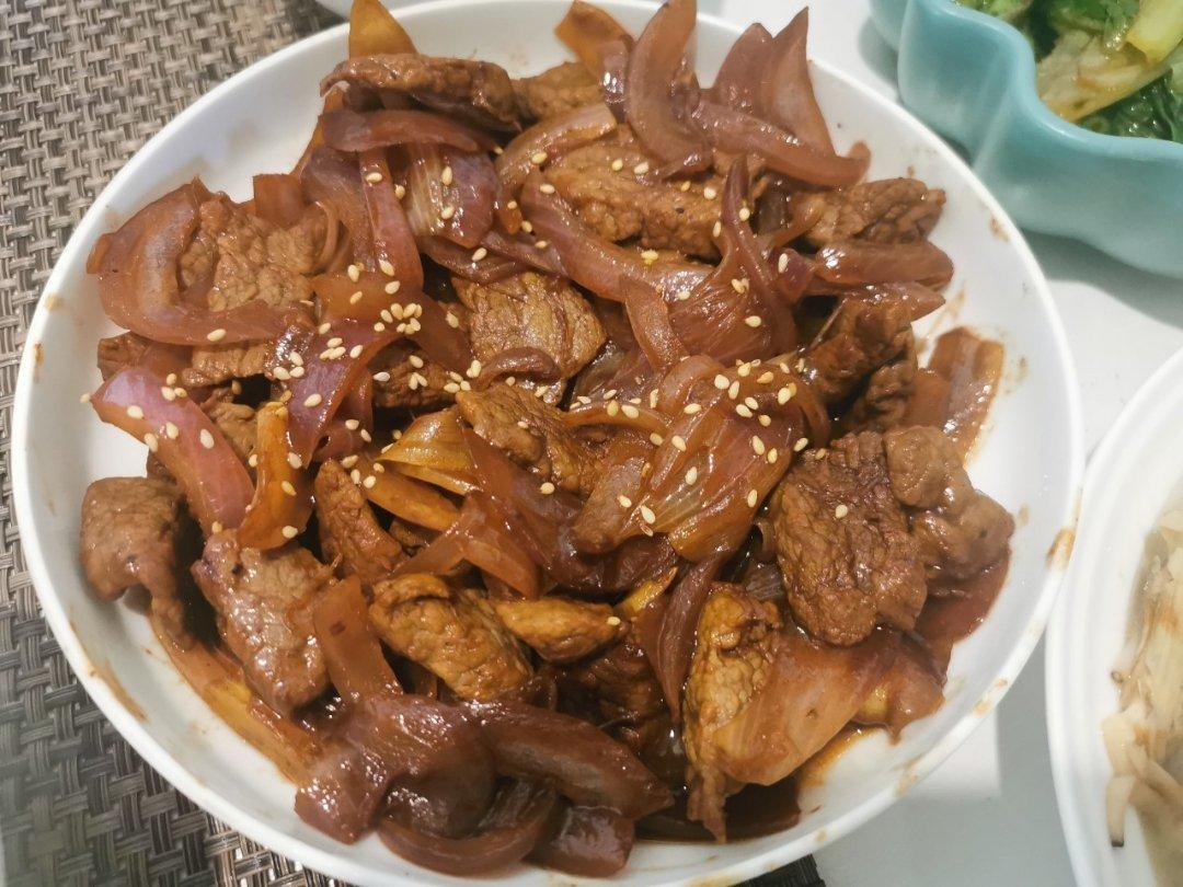 洋葱炒牛肉