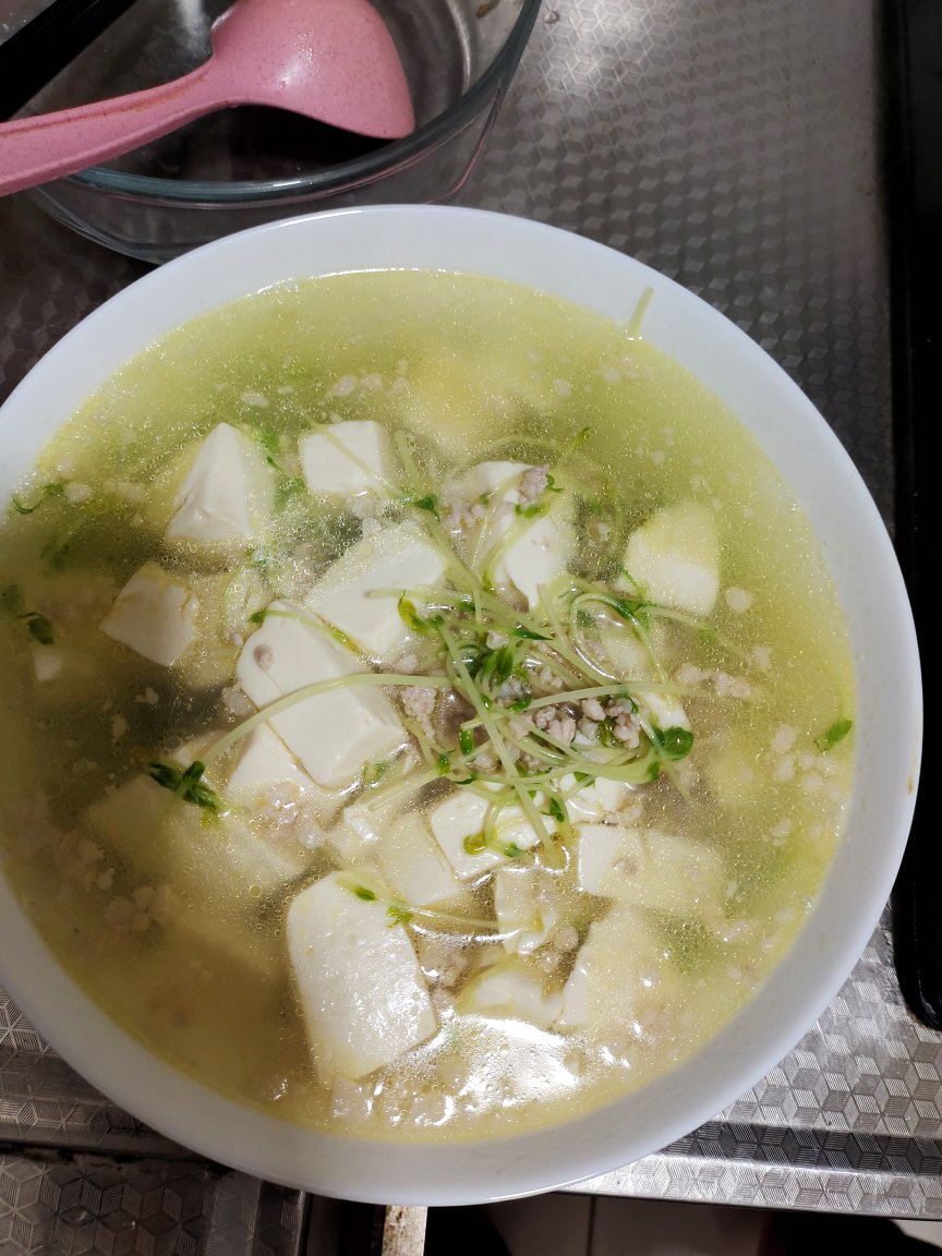 豌豆苗豆腐汤