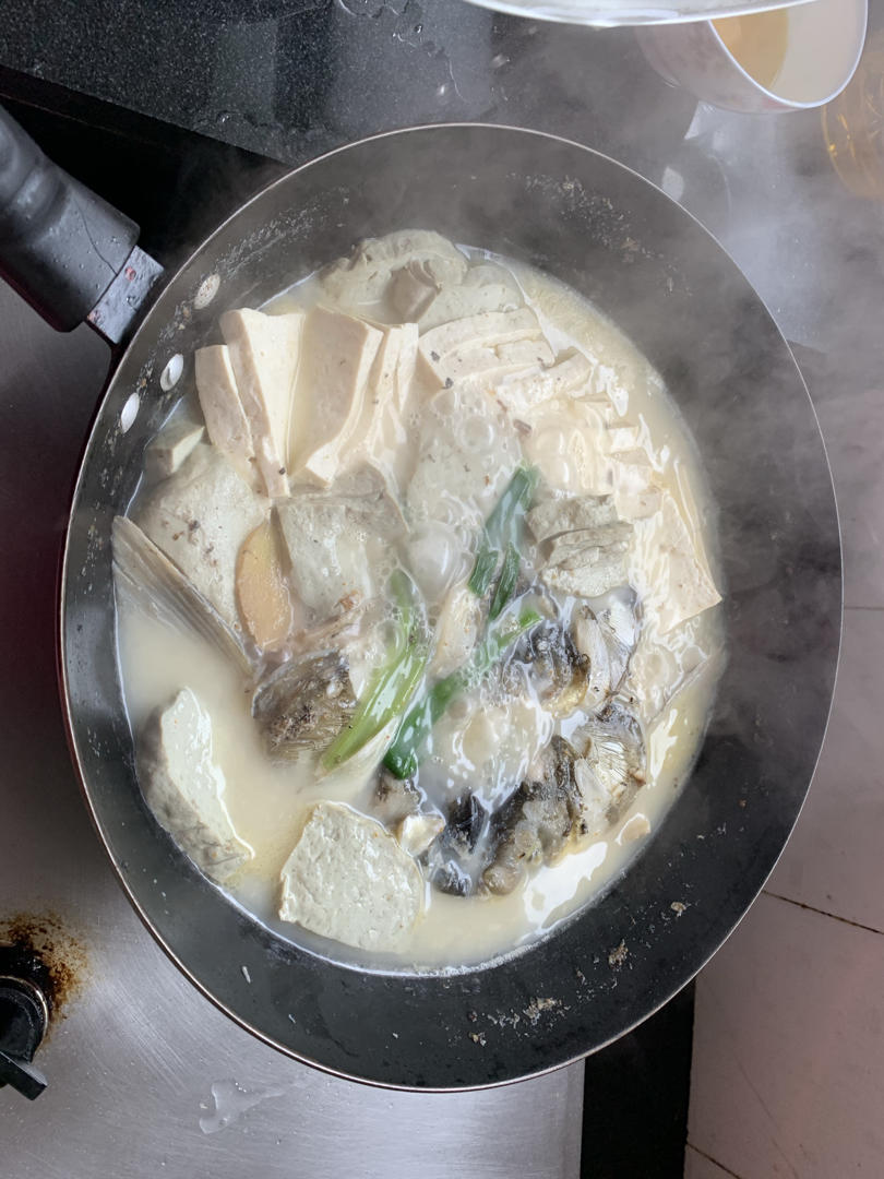 鱼头豆腐汤