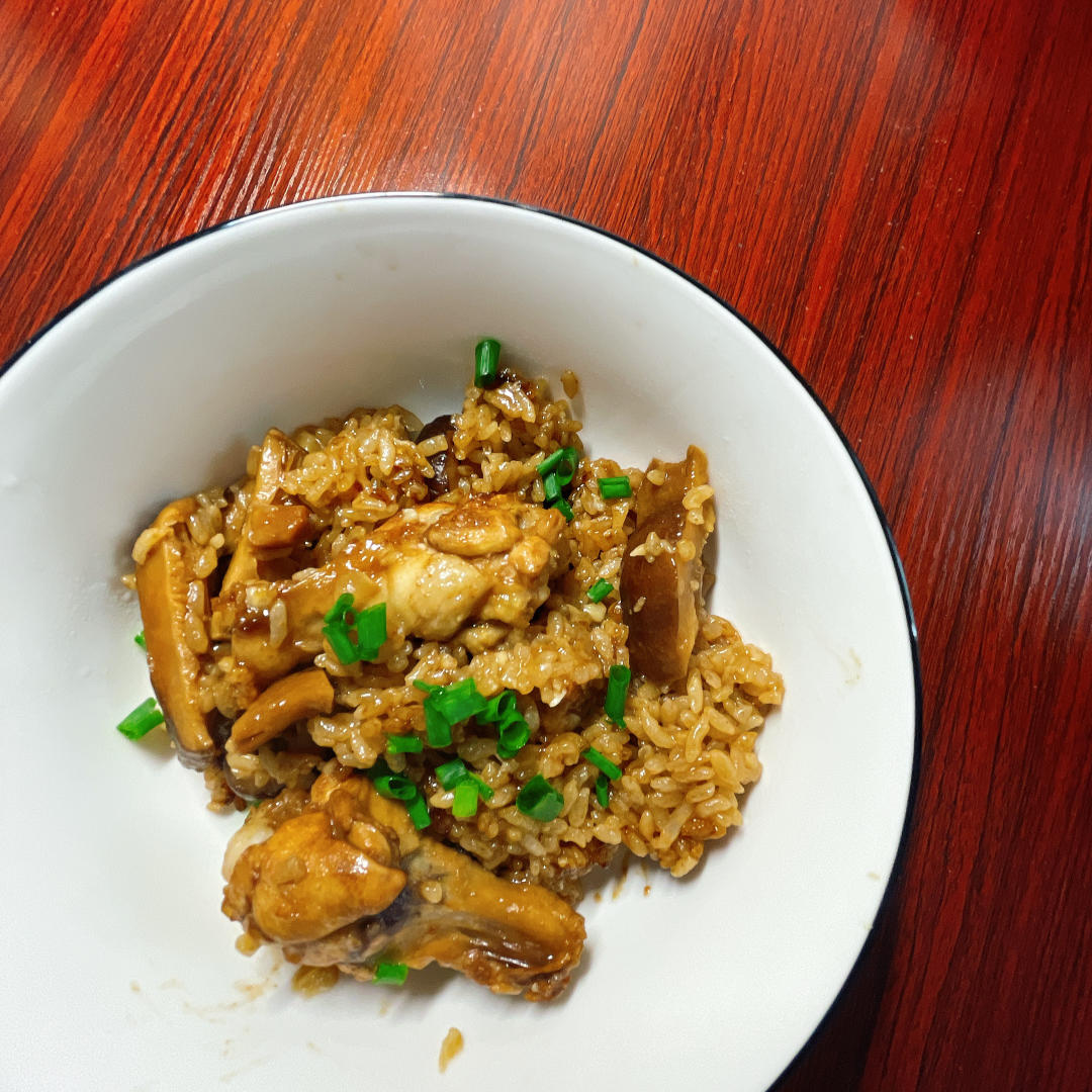 零难度❗超好吃❗电饭煲版香菇鸡腿焖饭