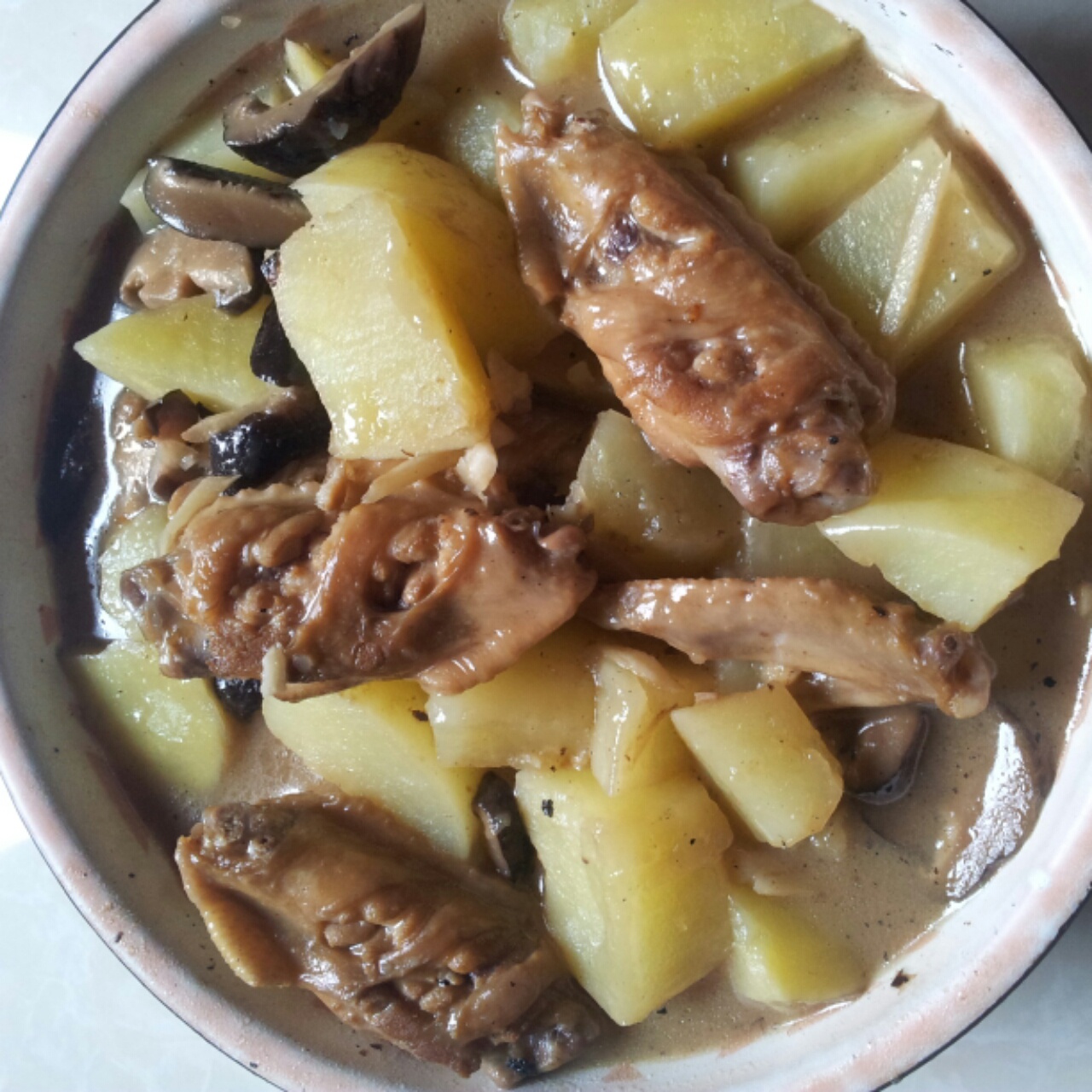 土豆炖鸡翅（快手零失败）