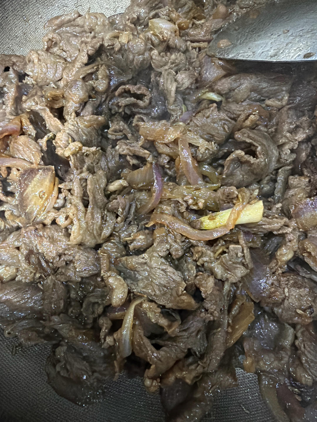 孜然牛肉（👈孜然肉片向左，吉野家向右👉）