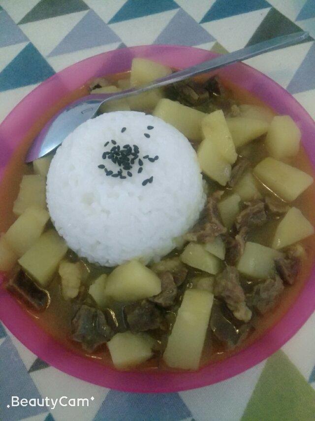 咖喱牛肉饭