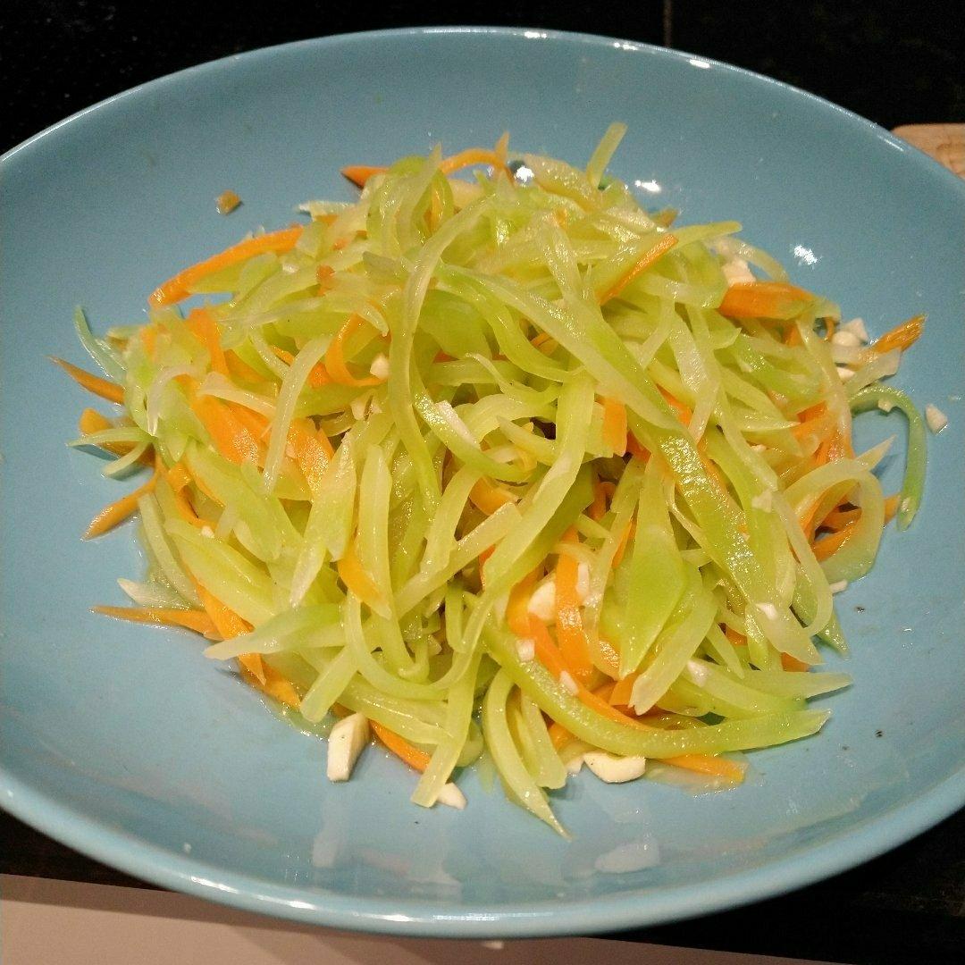 凉拌爽口莴笋丝