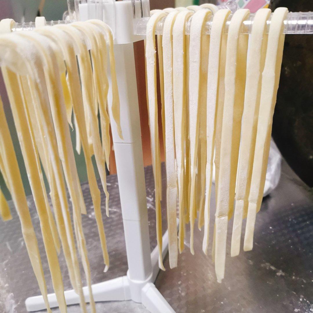 鸡蛋手擀面
