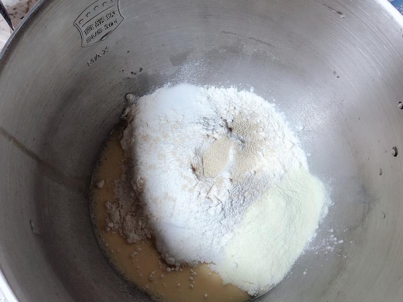 纯奶手撕吐司的做法 步骤1