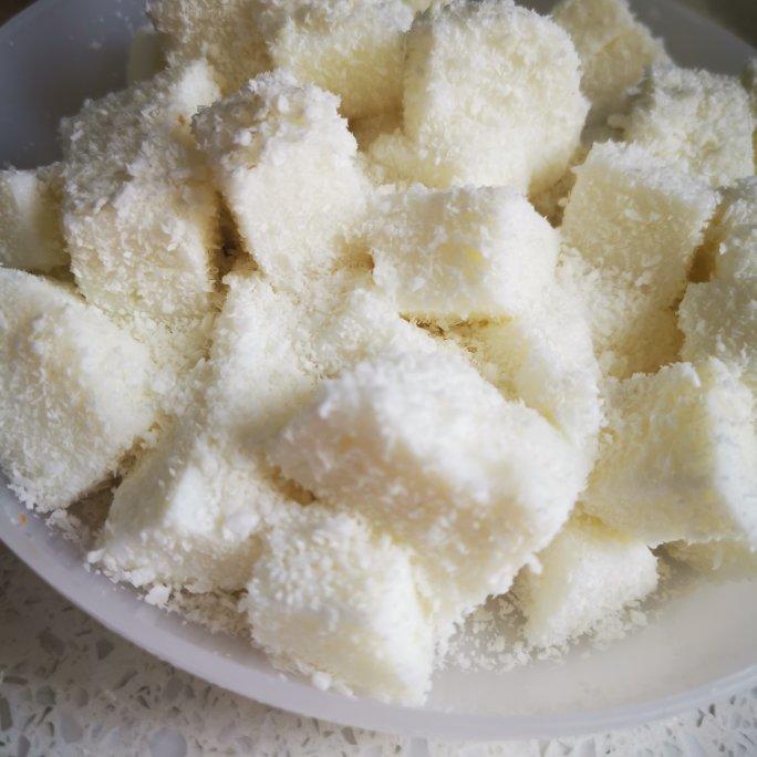 椰蓉牛奶小方(仅需4样原料)+炸(烤)鲜奶