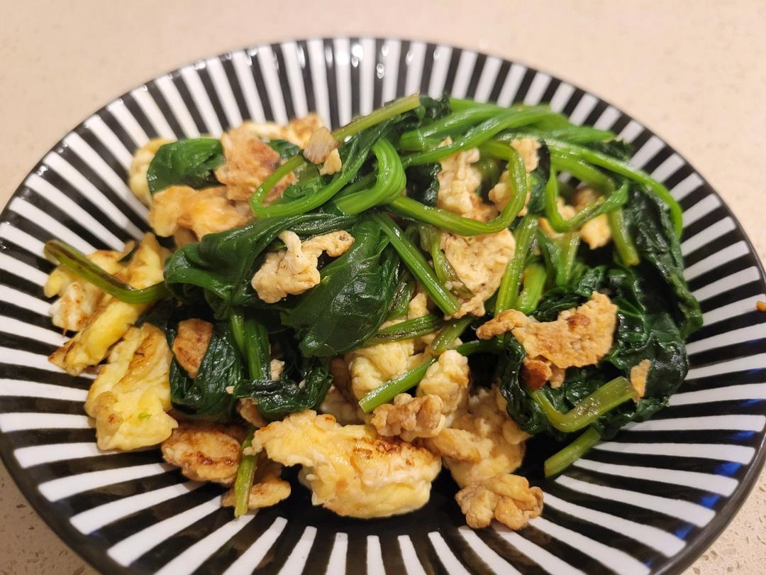 菠菜炒鸡蛋