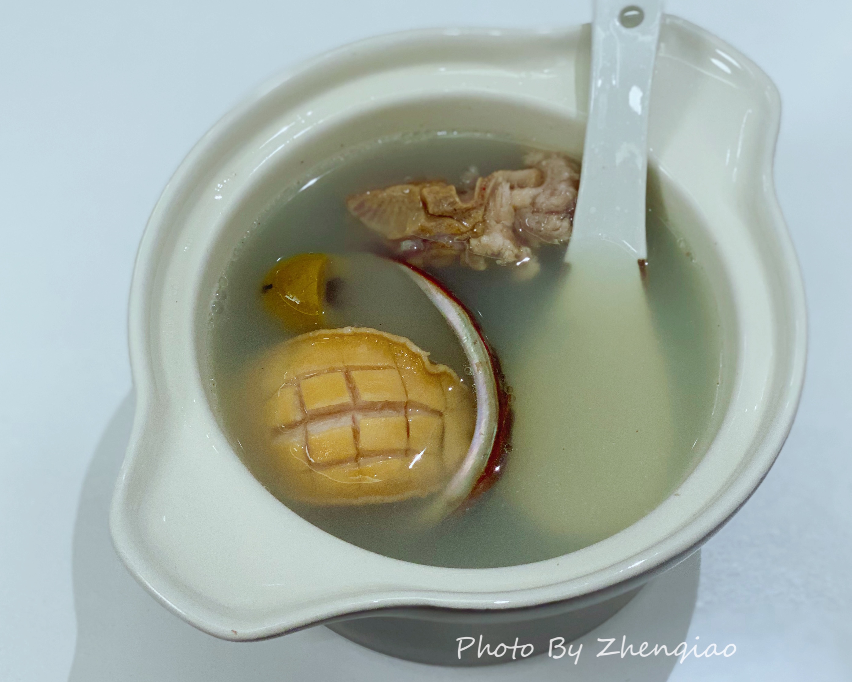 鲍鱼猪骨橄榄汤的做法