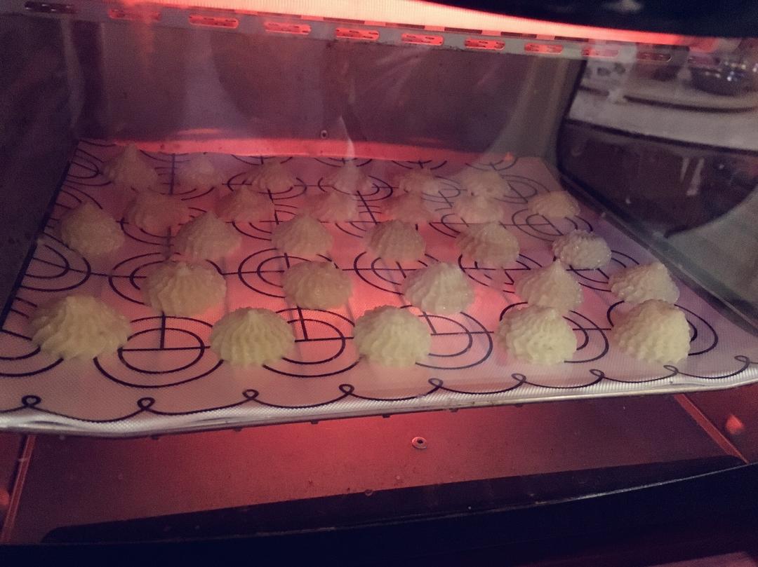 香气四溢的--奶油云顶曲奇