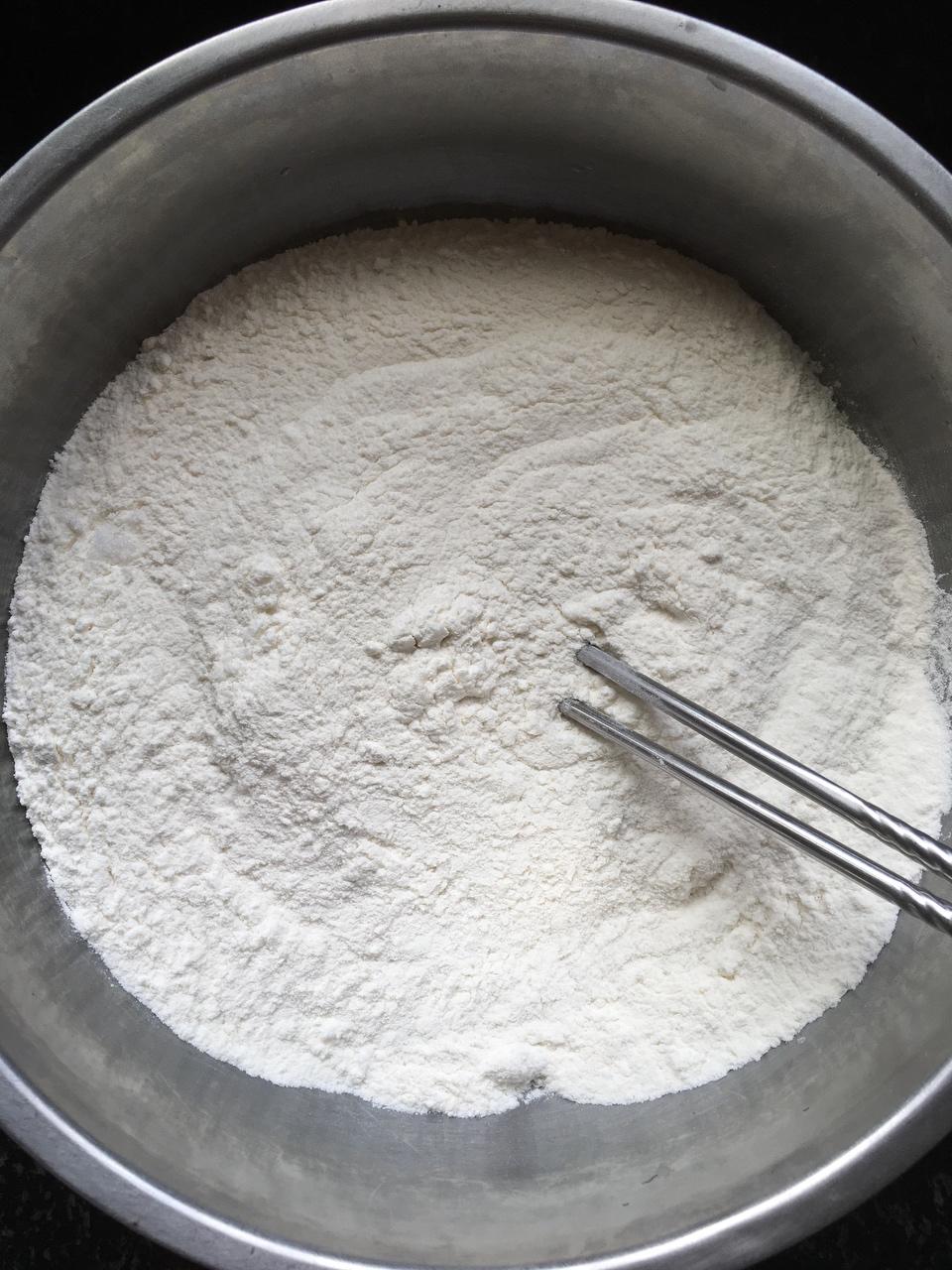 纯奶手撕吐司的做法 步骤1