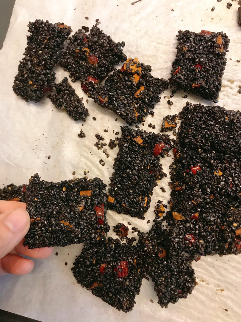 健康黑芝麻薄饼（仅需三步）