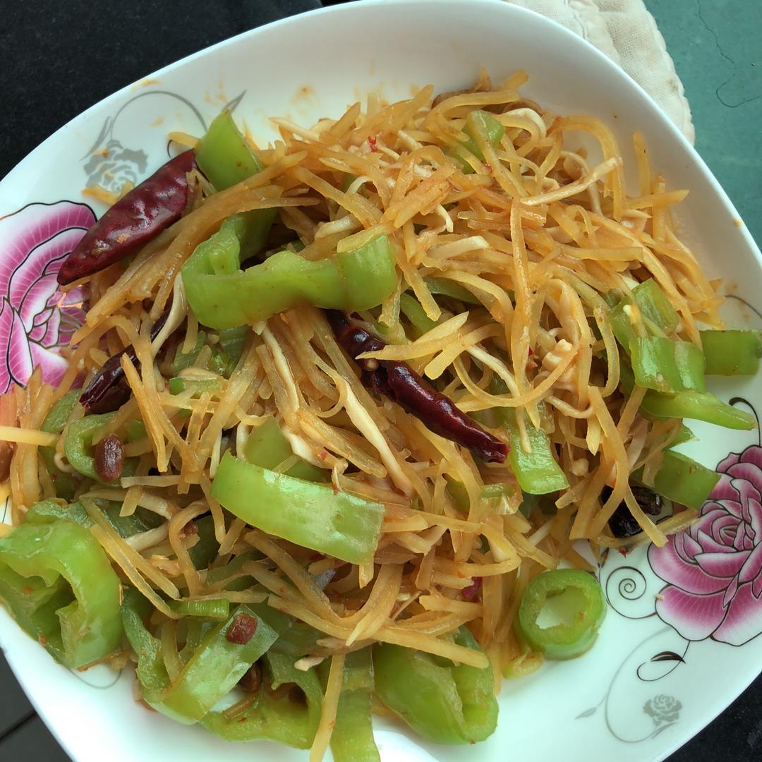 土豆片炒青椒