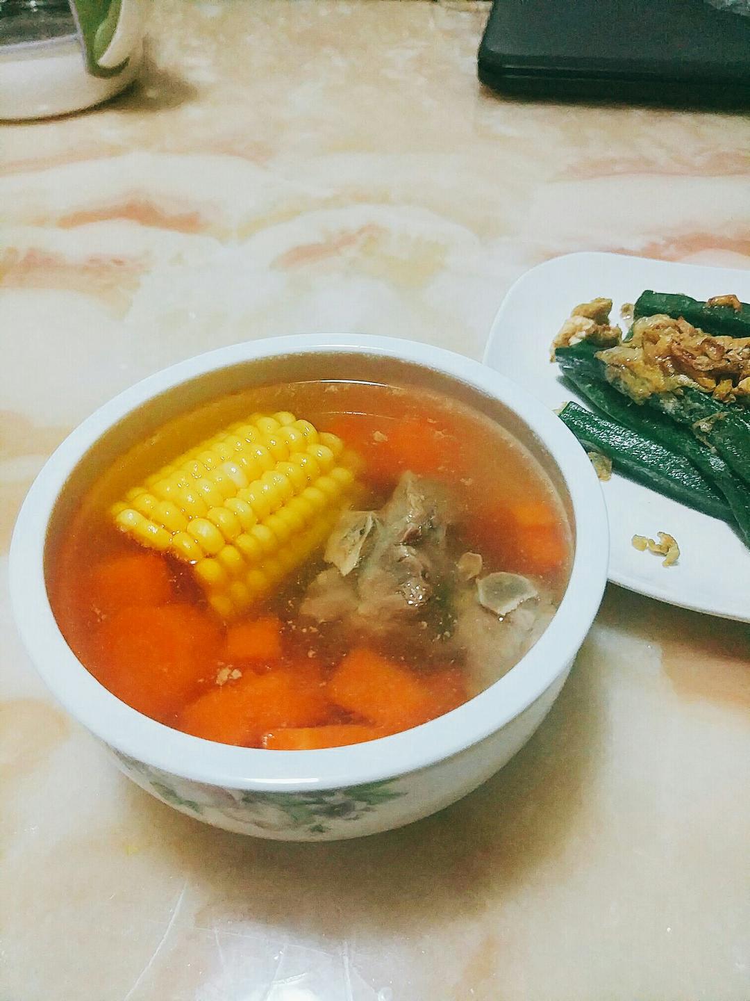 玉米排骨汤