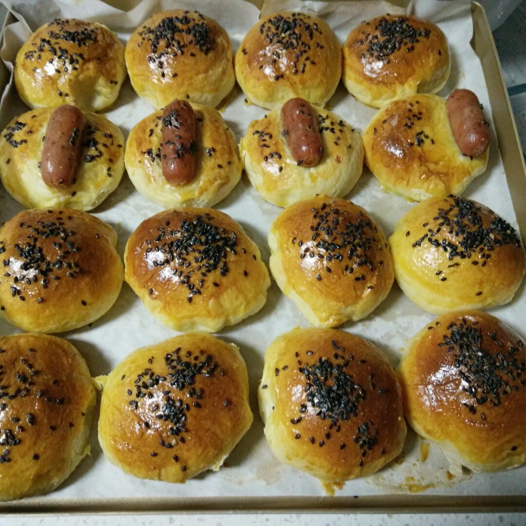 大人小孩都爱不释口的【蜂蜜牛奶小餐包】