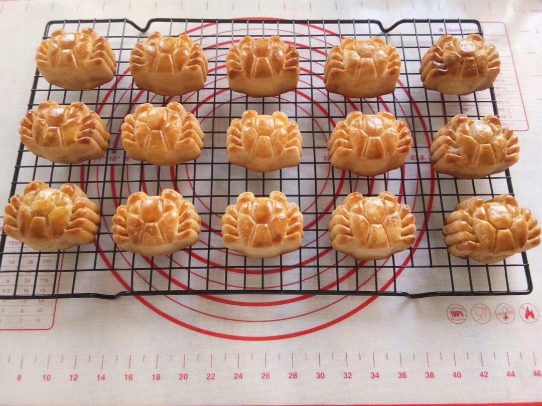 广式月饼—蛋黄莲蓉月饼