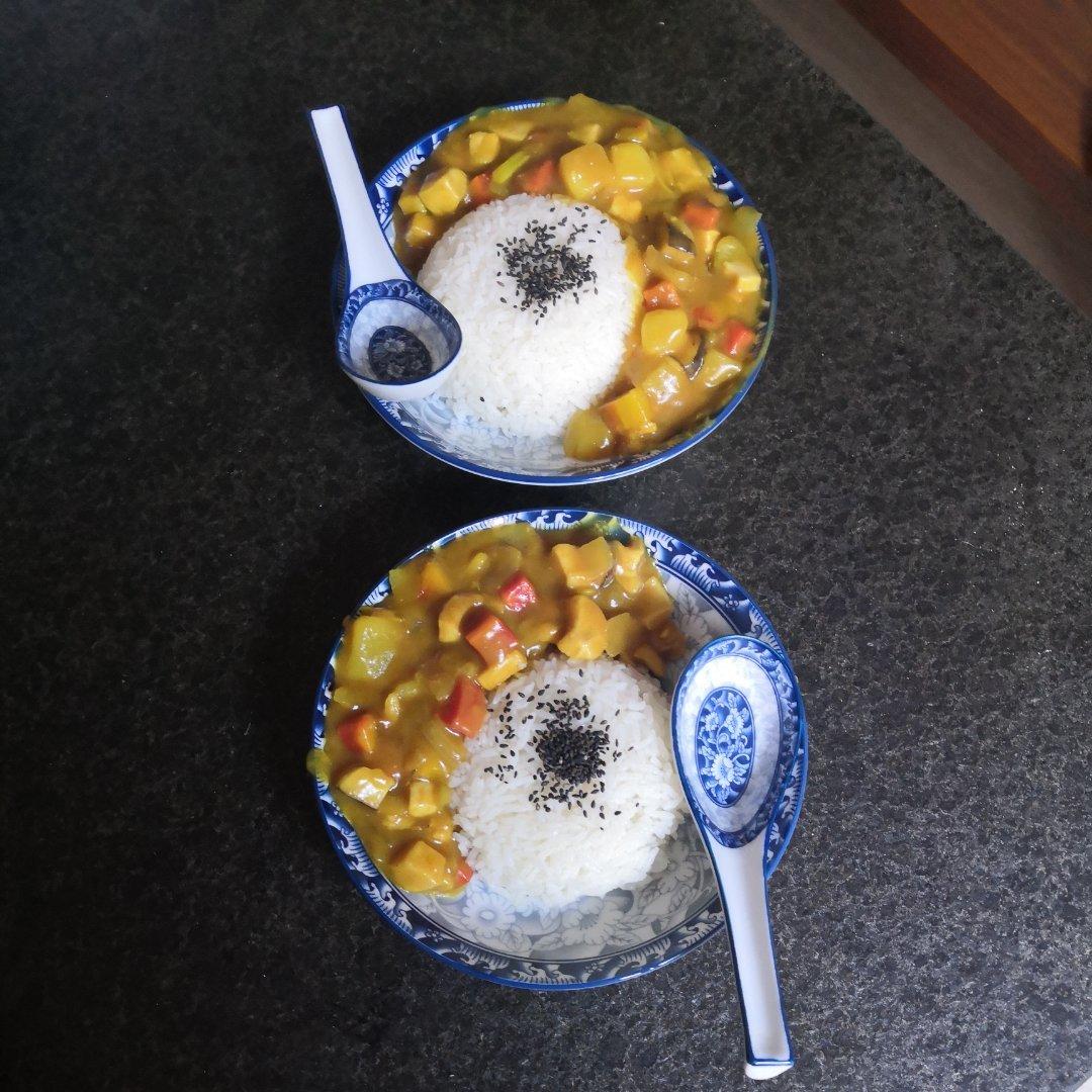咖喱鸡块饭（百梦多咖喱超级简单版）
