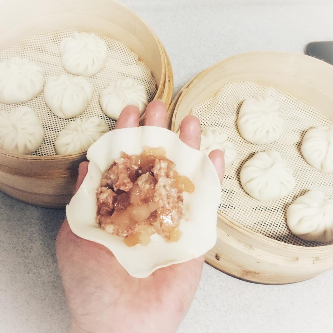 鸡汁灌汤包