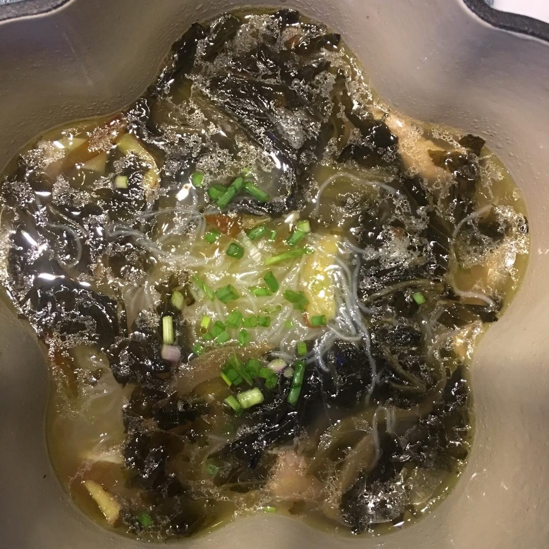 酸菜粉丝汤