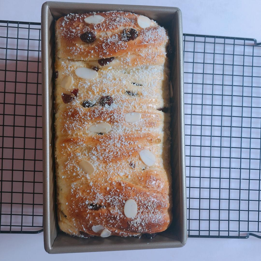 手撕蔓越莓炼乳吐司