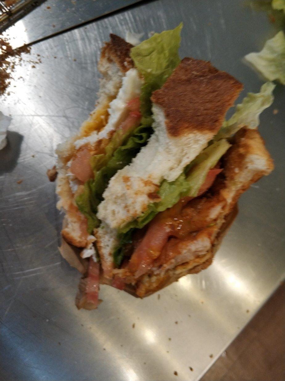 奥尔良鸡腿三明治