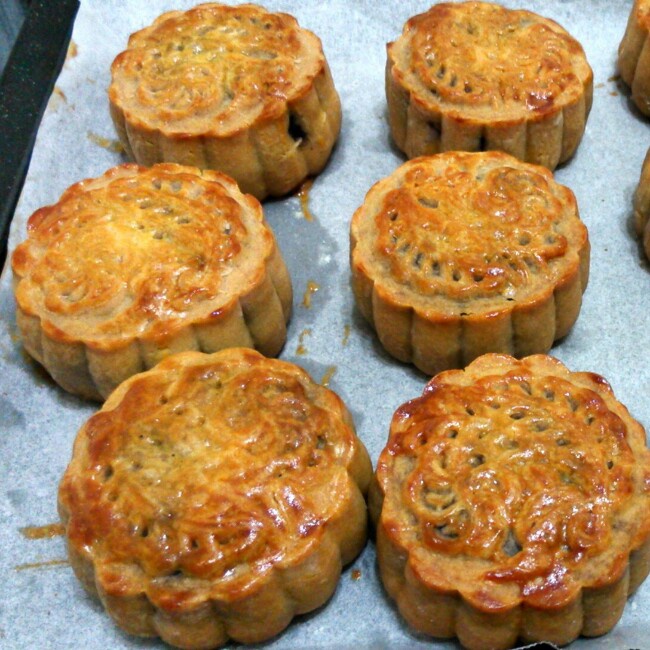 广式月饼——蛋黄莲蓉月饼