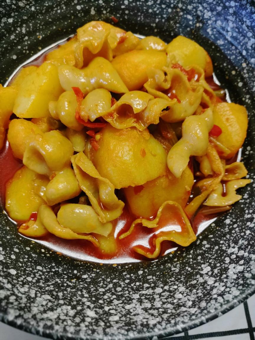 土豆烧肥肠
