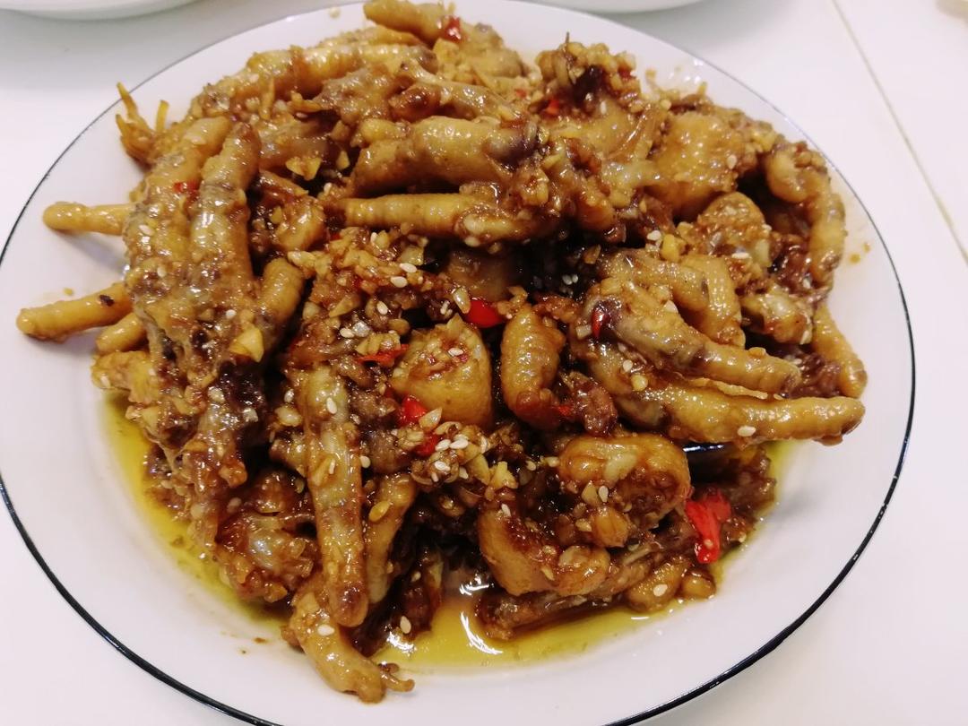 陈二胖-9做的然妈小灶.蒜香鸡脚