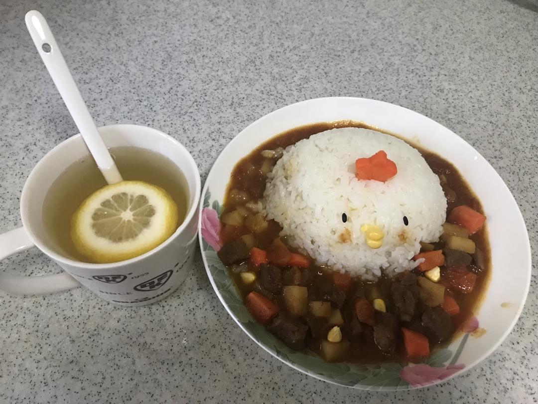 人见人爱花见花开🐤         三只小鸡日式咖喱饭