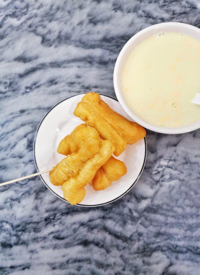 一饭一食一世界