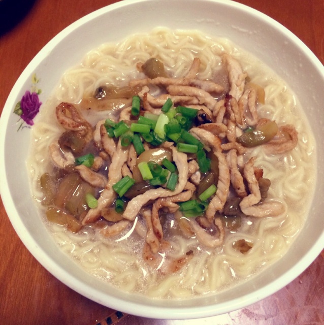 香辣榨菜肉丝面