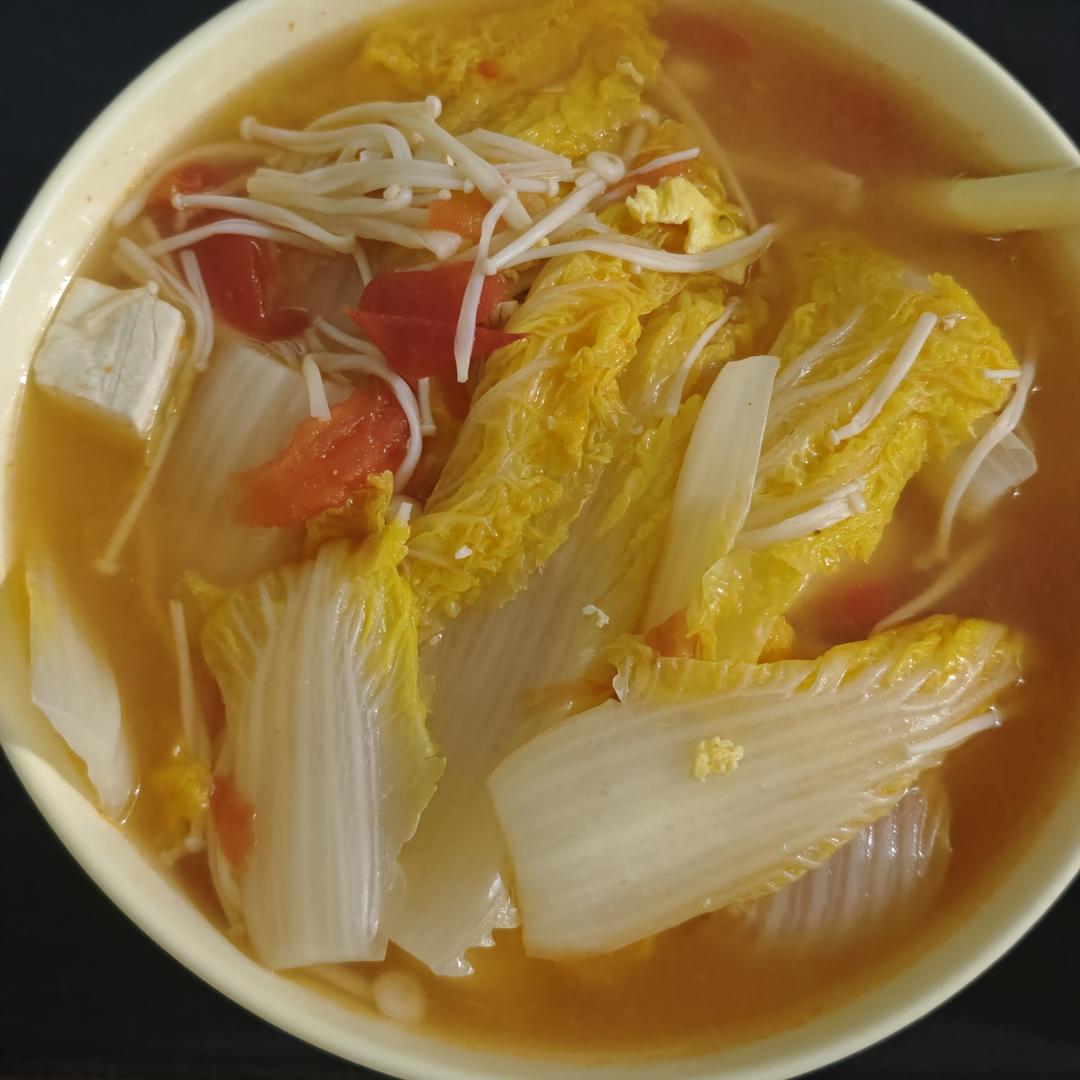 西红柿菌菇豆腐汤