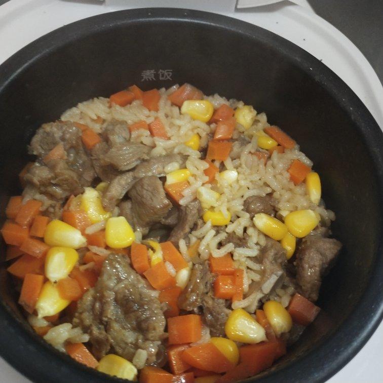 【排骨焖饭】