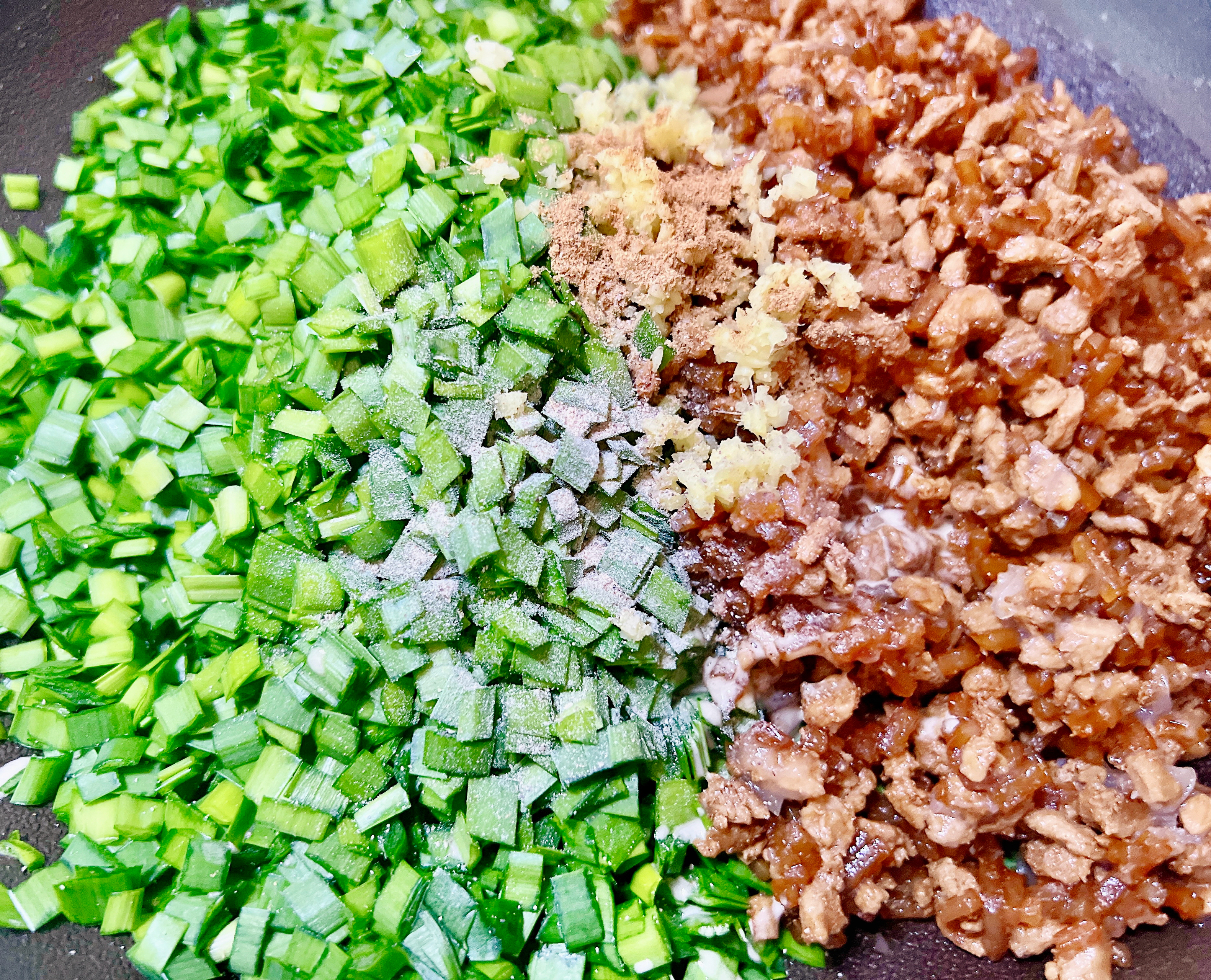 韭菜粉条肉包子的做法