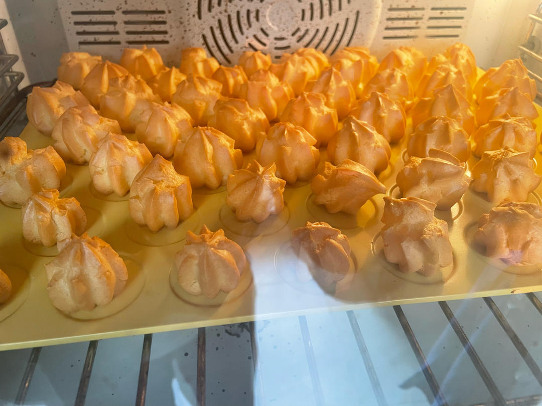 一口一个小巧可爱—迷你小泡芙